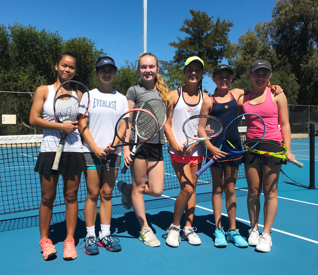 clases de tenis jovenes en Fuengirola Club de tenis Sohail